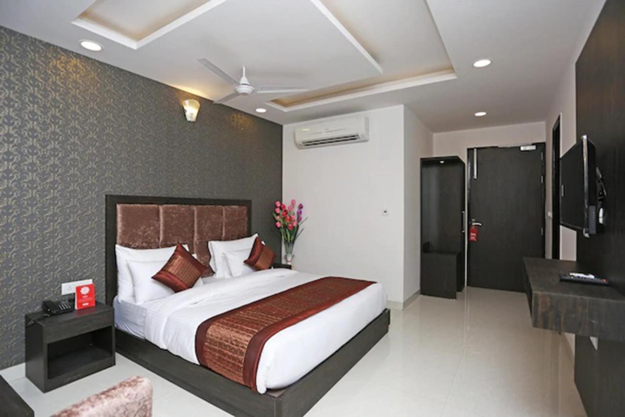 Hotel Grand Belwood Near Delhi Airport Yeni Delhi Dış mekan fotoğraf