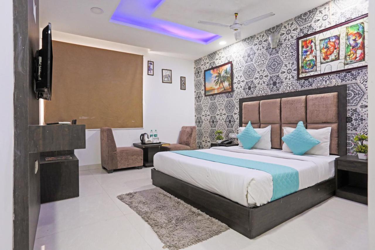 Hotel Grand Belwood Near Delhi Airport Yeni Delhi Dış mekan fotoğraf